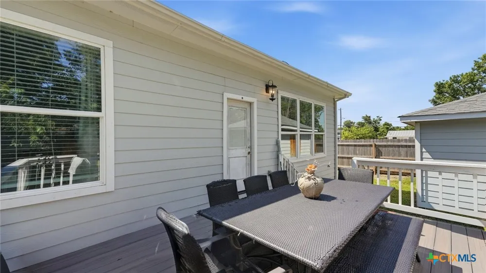 341 Comanche Street New Braunfels, TX 78130