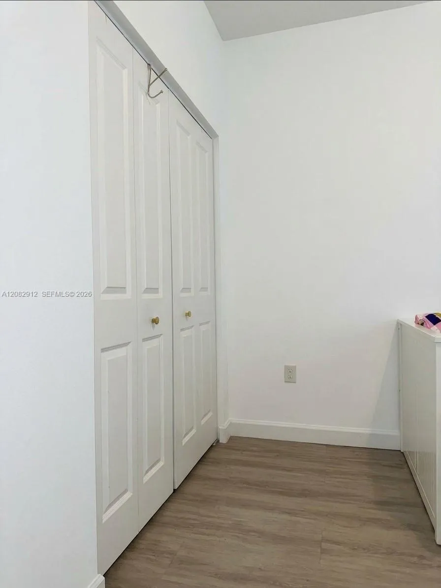 11449 W 34th Ln Hialeah, FL 33018