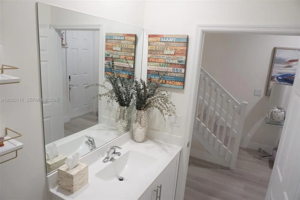 10589 W 32nd Ln Hialeah Gardens, FL 33018