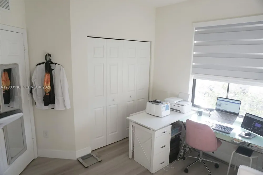 10589 W 32nd Ln Hialeah Gardens, FL 33018
