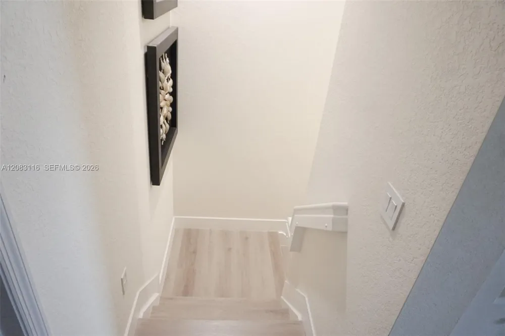 10589 W 32nd Ln Hialeah Gardens, FL 33018