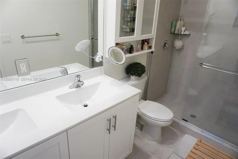 10589 W 32nd Ln Hialeah Gardens, FL 33018