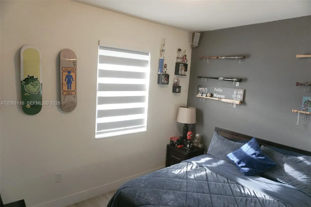 10589 W 32nd Ln Hialeah Gardens, FL 33018