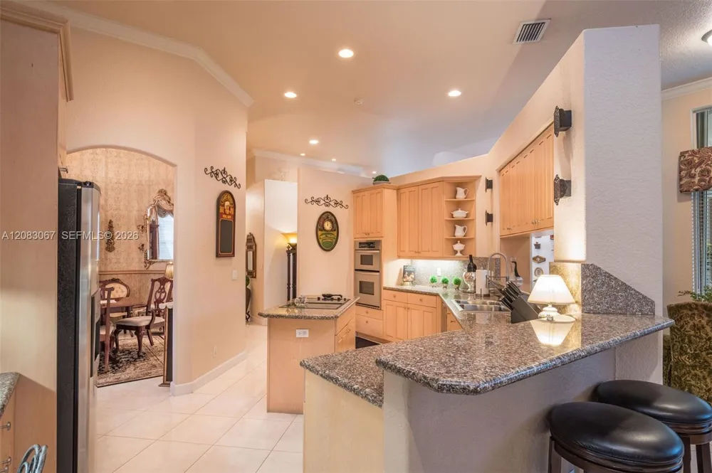2552 Jardin Ln Weston, FL 33327
