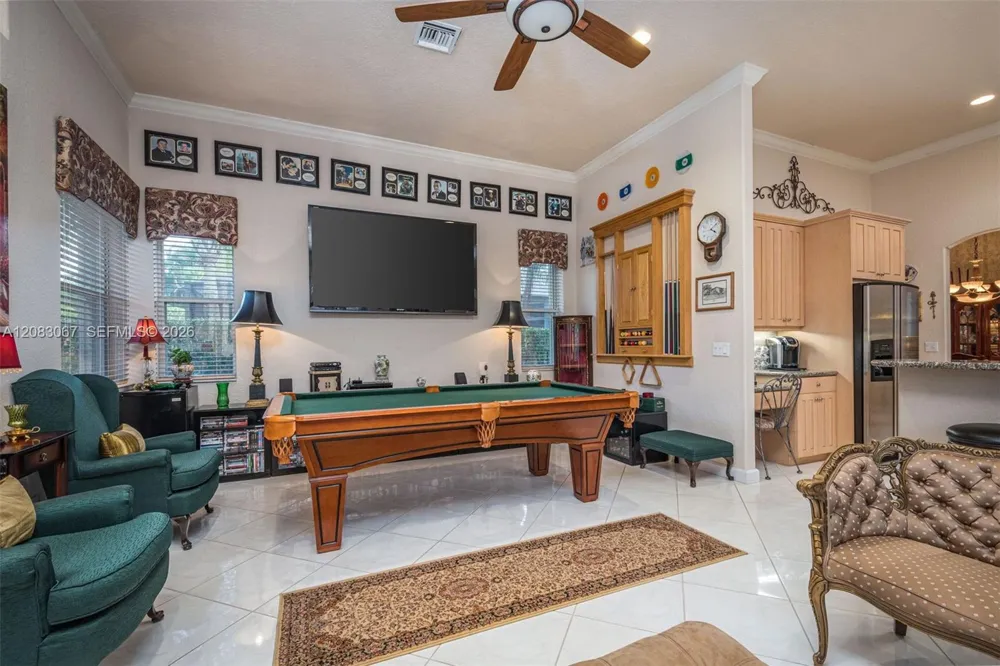 2552 Jardin Ln Weston, FL 33327