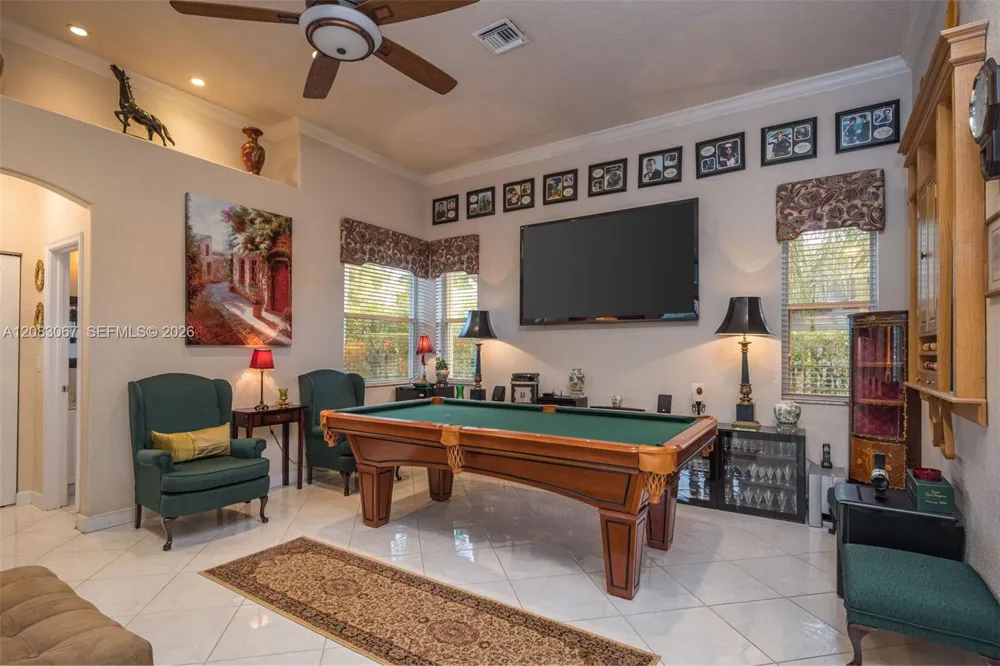 2552 Jardin Ln Weston, FL 33327