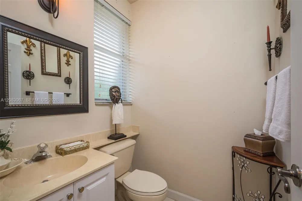 2552 Jardin Ln Weston, FL 33327