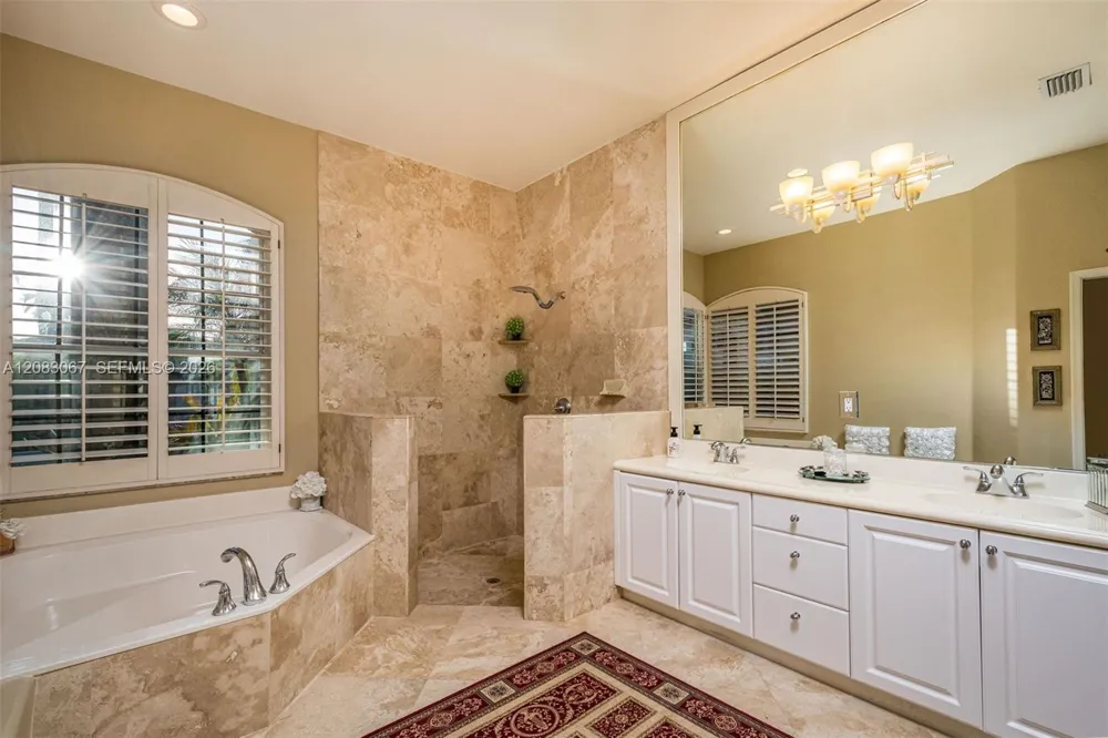 2552 Jardin Ln Weston, FL 33327