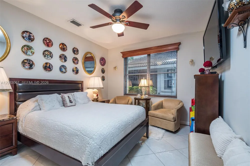2552 Jardin Ln Weston, FL 33327