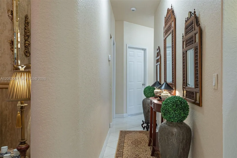 2552 Jardin Ln Weston, FL 33327