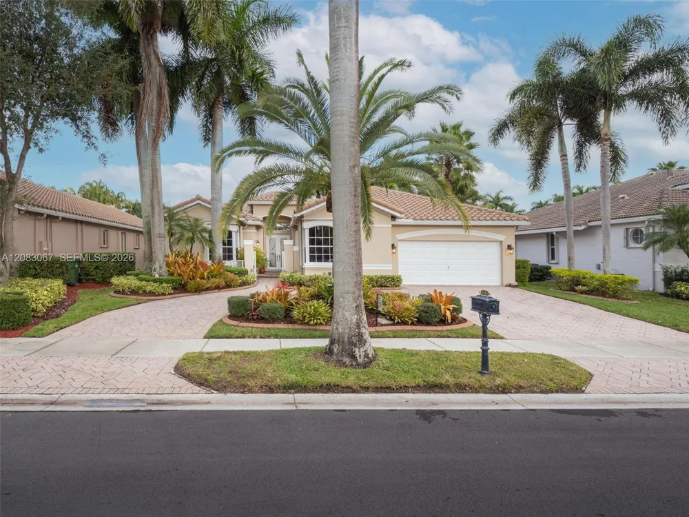2552 Jardin Ln Weston, FL 33327