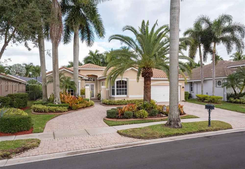 2552 Jardin Ln Weston, FL 33327