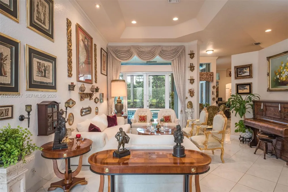 2552 Jardin Ln Weston, FL 33327