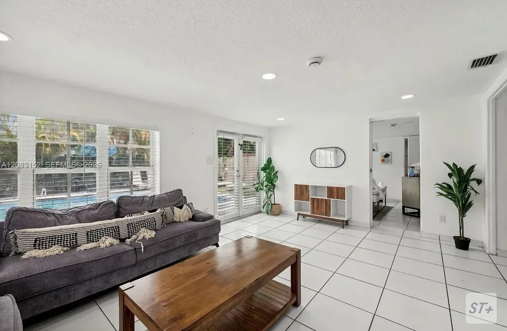6445 SW 22nd St Miramar, FL 33023