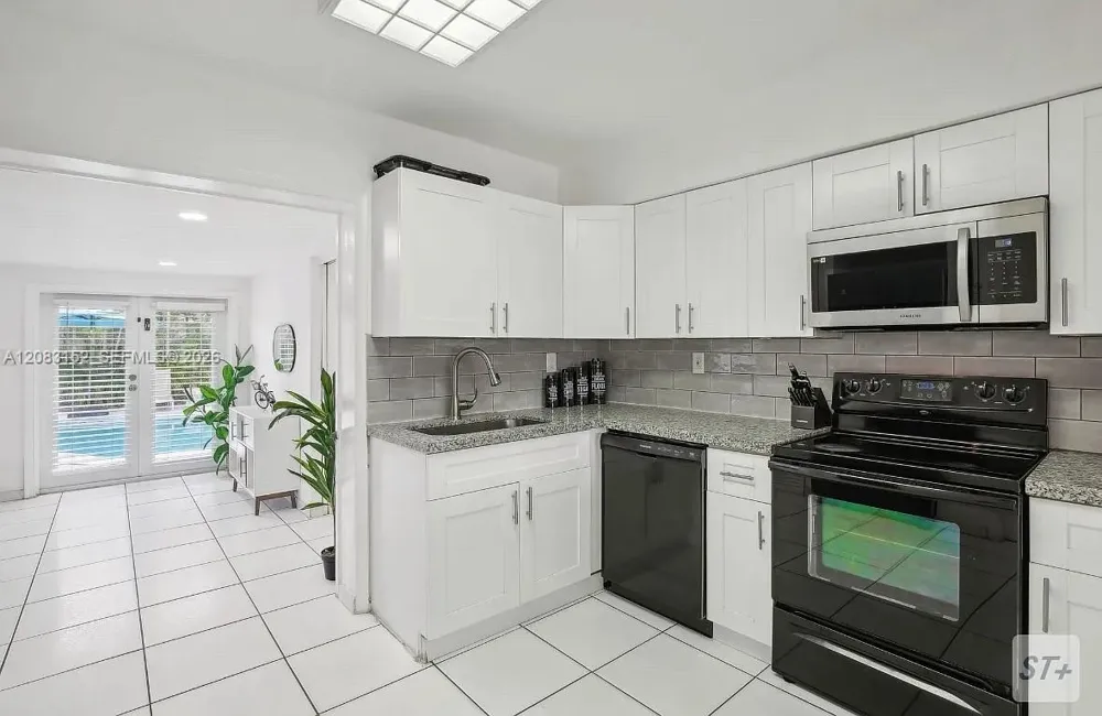 6445 SW 22nd St Miramar, FL 33023