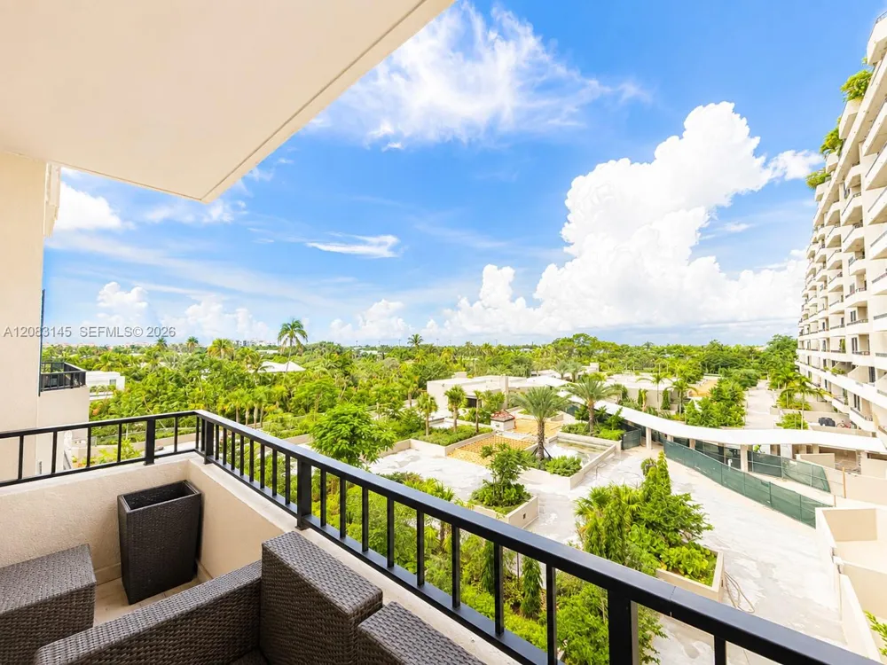 151 Crandon Blvd #405 Key Biscayne, FL 33149