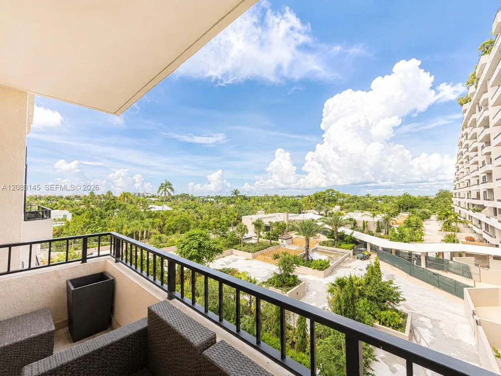 151 Crandon Blvd #405 Key Biscayne, FL 33149