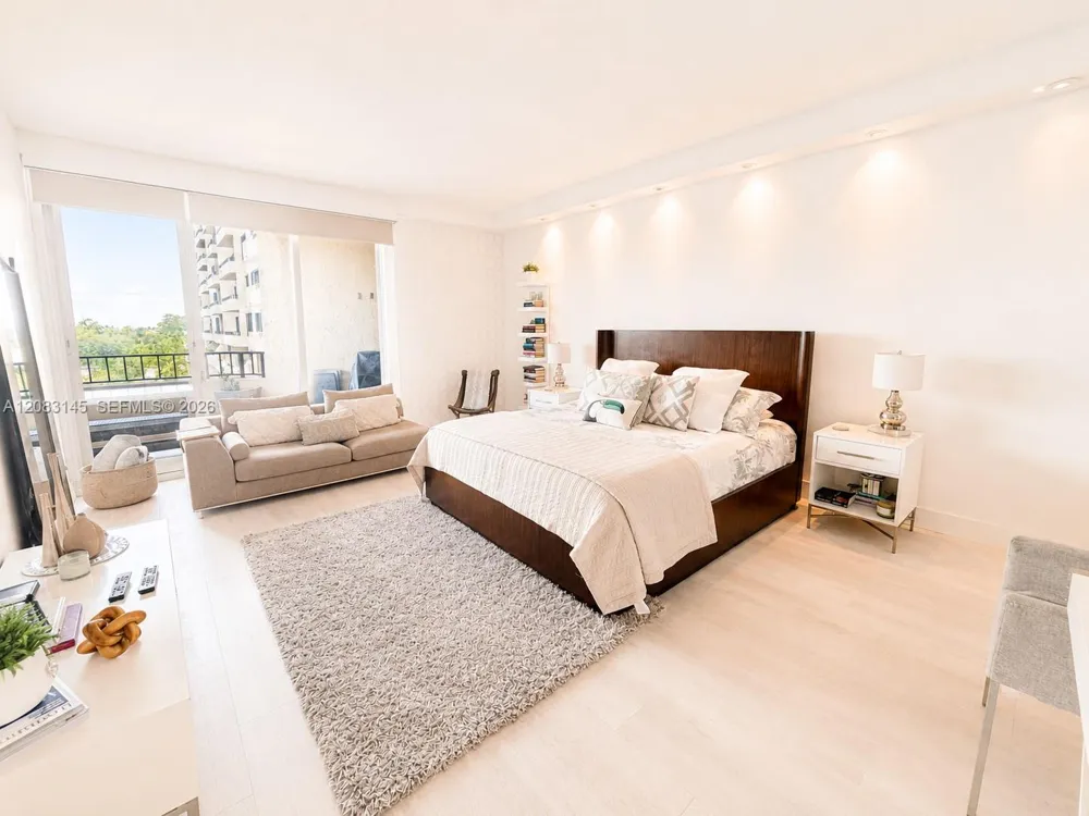 151 Crandon Blvd #405 Key Biscayne, FL 33149