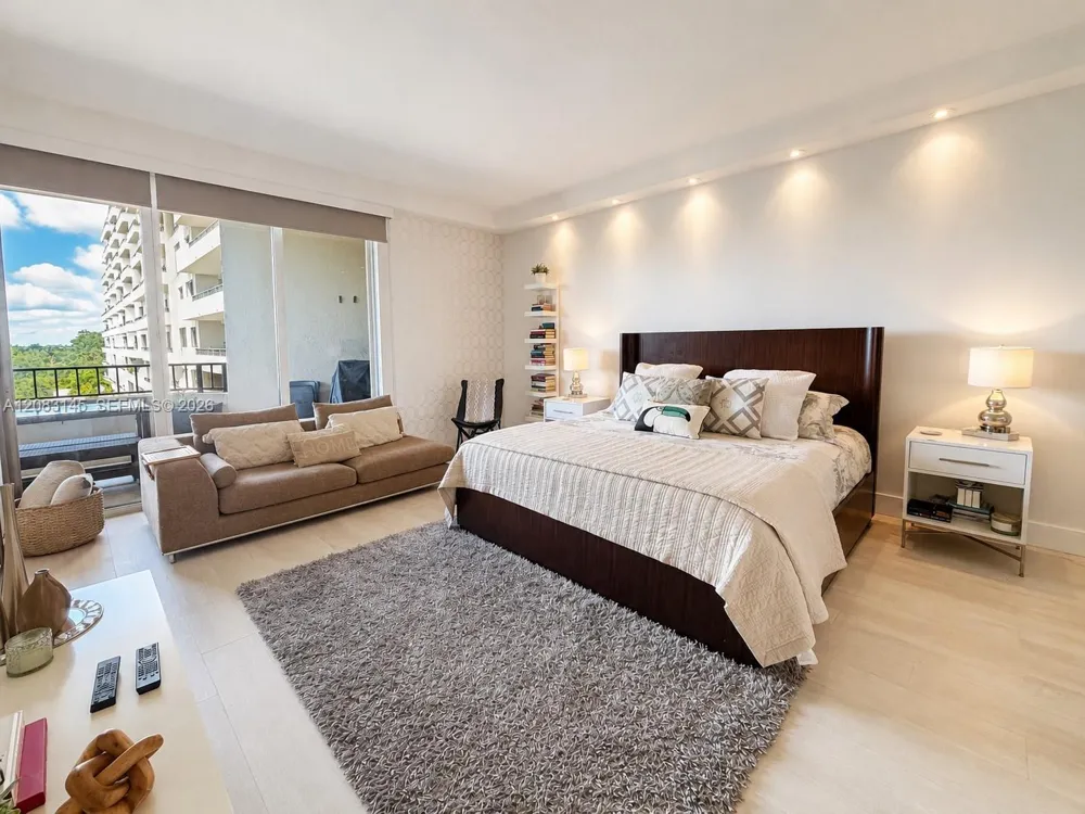 151 Crandon Blvd #405 Key Biscayne, FL 33149