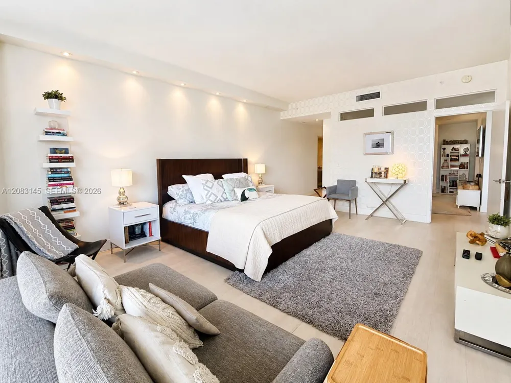 151 Crandon Blvd #405 Key Biscayne, FL 33149