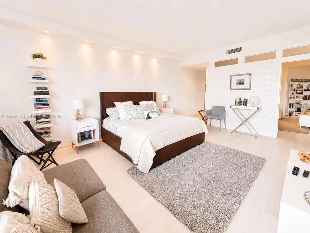 151 Crandon Blvd #405 Key Biscayne, FL 33149