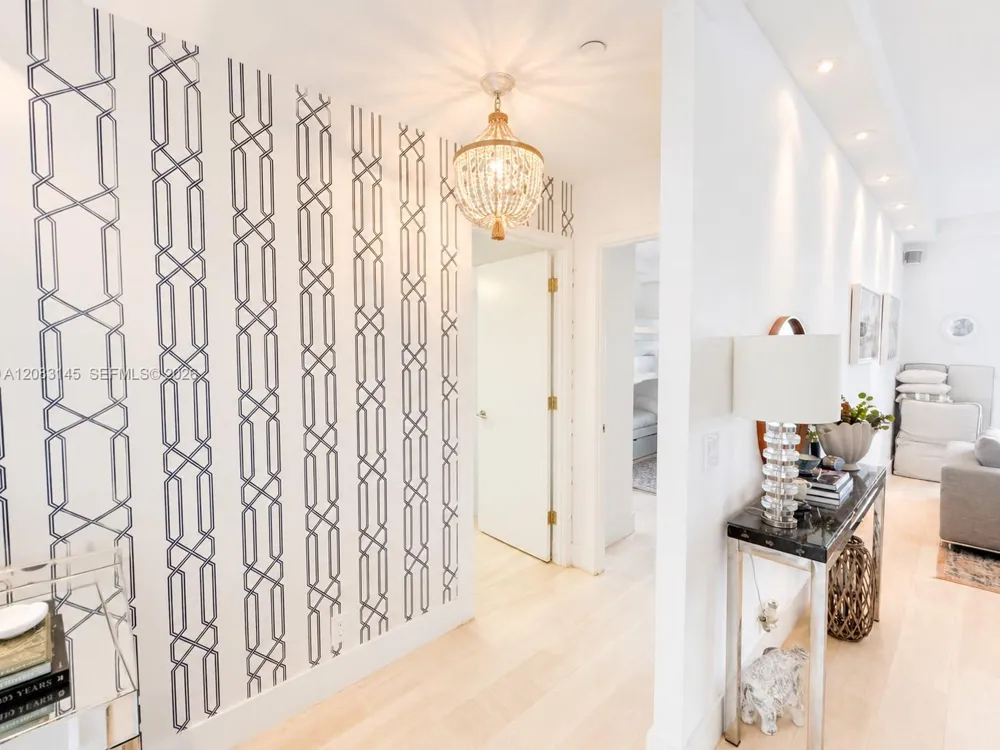 151 Crandon Blvd #405 Key Biscayne, FL 33149