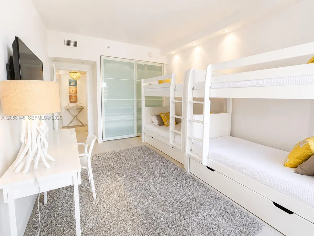 151 Crandon Blvd #405 Key Biscayne, FL 33149