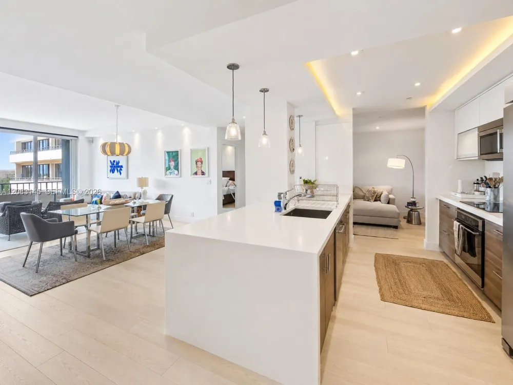 151 Crandon Blvd #405 Key Biscayne, FL 33149
