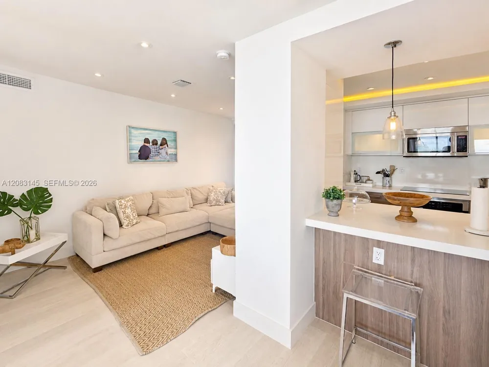151 Crandon Blvd #405 Key Biscayne, FL 33149