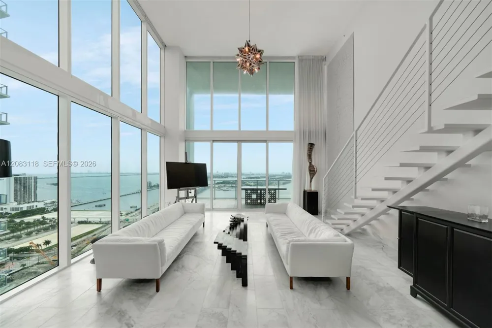 1040 Biscayne Blvd #3304 Miami, FL 33132