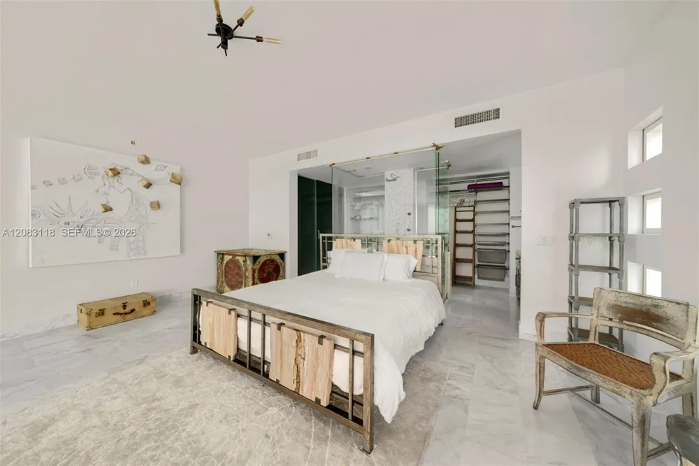 1040 Biscayne Blvd #3304 Miami, FL 33132