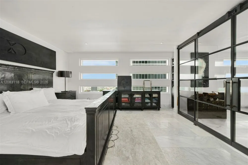 1040 Biscayne Blvd #3304 Miami, FL 33132