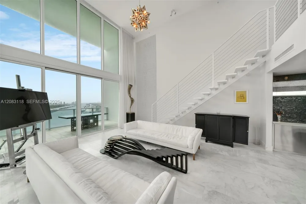 1040 Biscayne Blvd #3304 Miami, FL 33132
