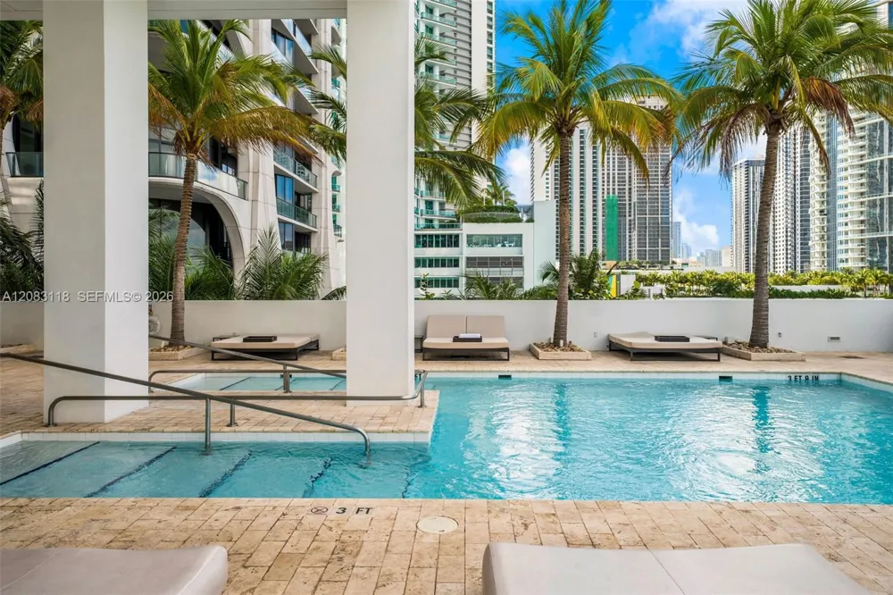 1040 Biscayne Blvd #3304 Miami, FL 33132
