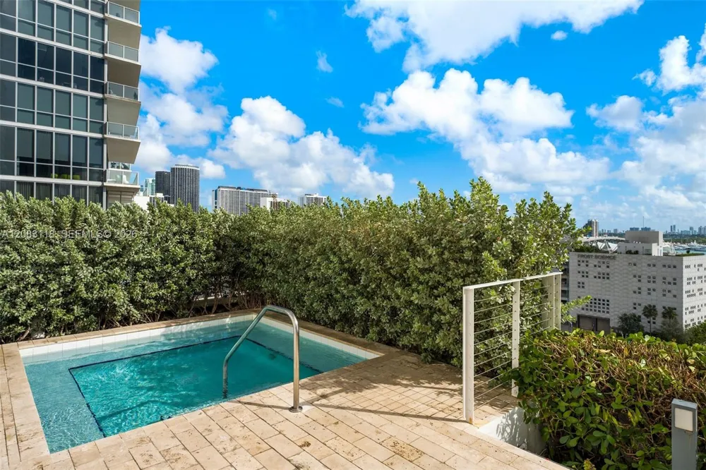 1040 Biscayne Blvd #3304 Miami, FL 33132