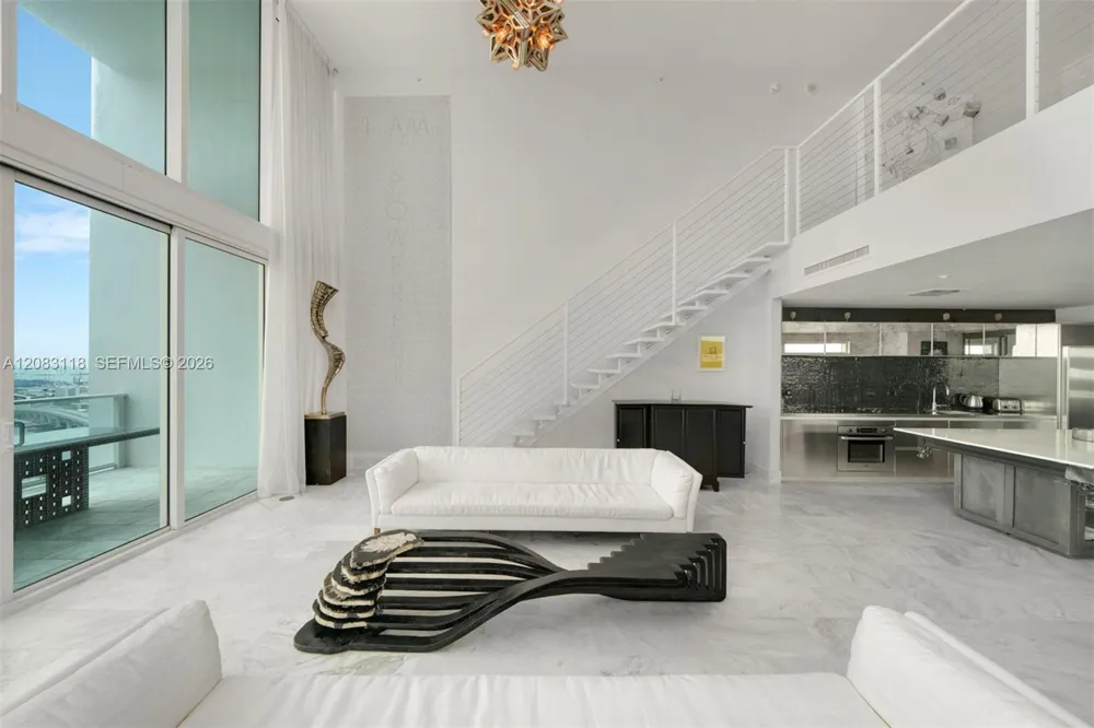 1040 Biscayne Blvd #3304 Miami, FL 33132