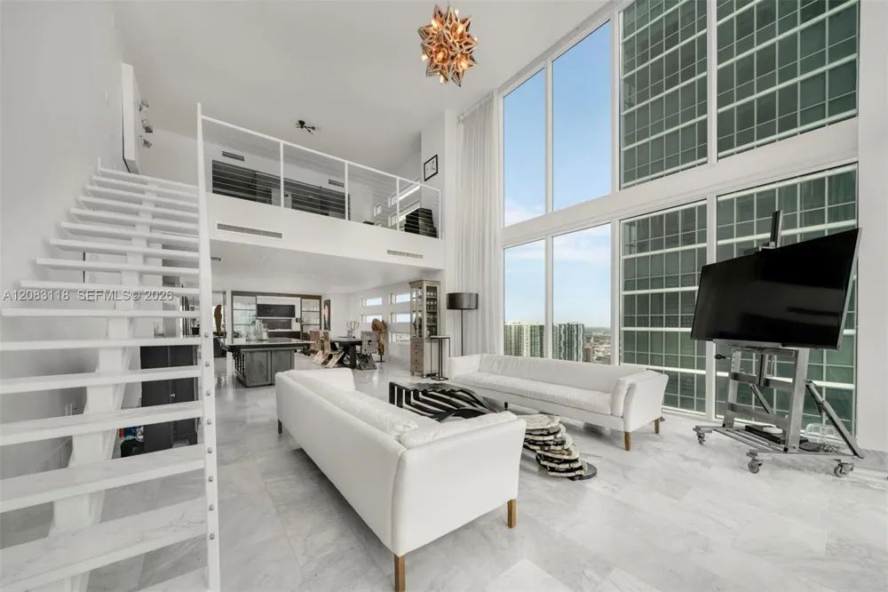 1040 Biscayne Blvd #3304 Miami, FL 33132