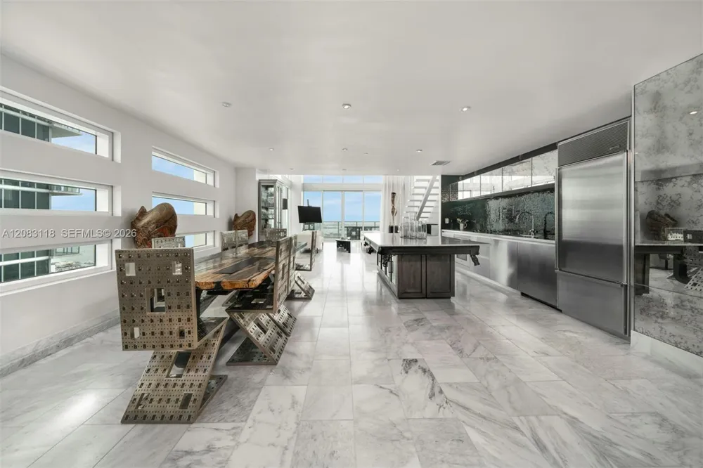1040 Biscayne Blvd #3304 Miami, FL 33132