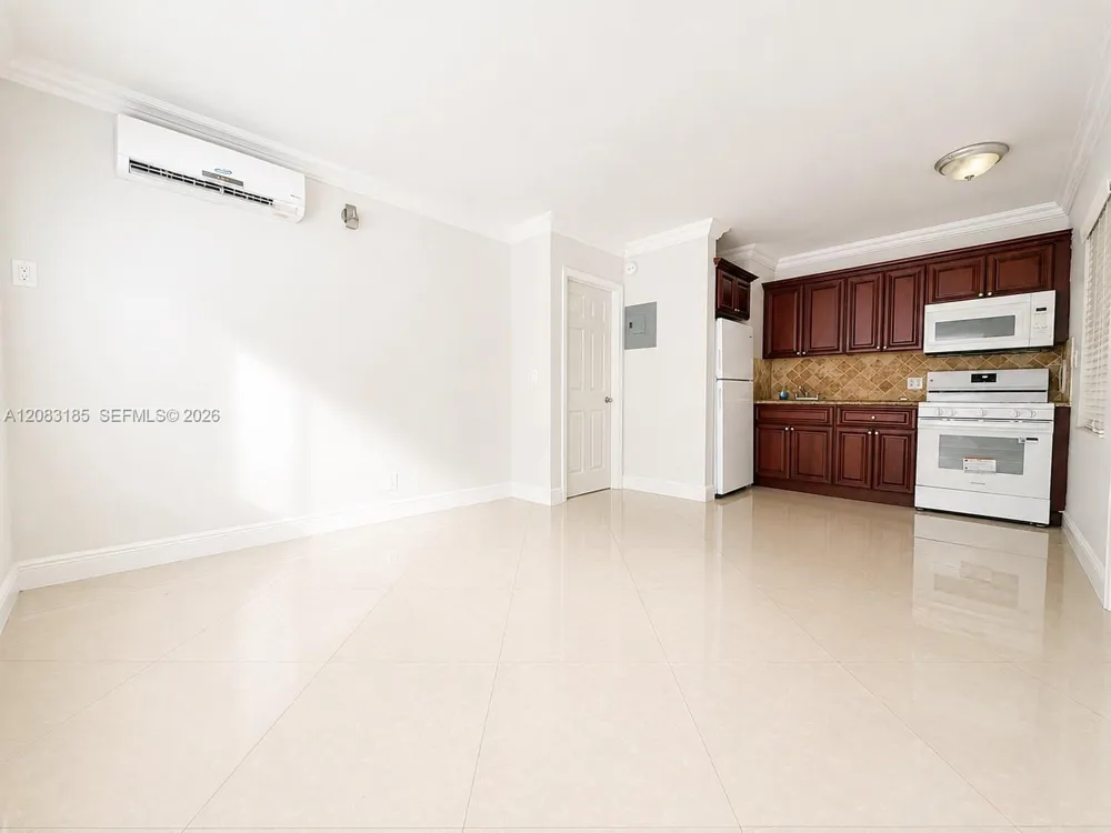 2901 Middle River Dr #5 Fort Lauderdale, FL 33306