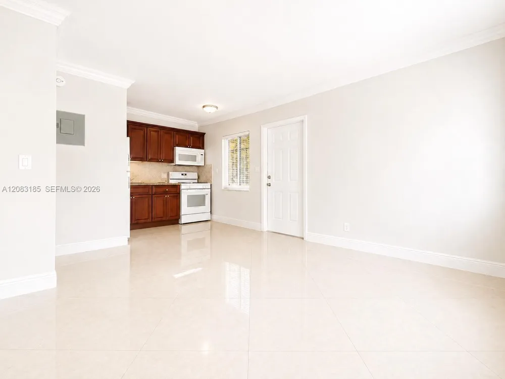2901 Middle River Dr #5 Fort Lauderdale, FL 33306