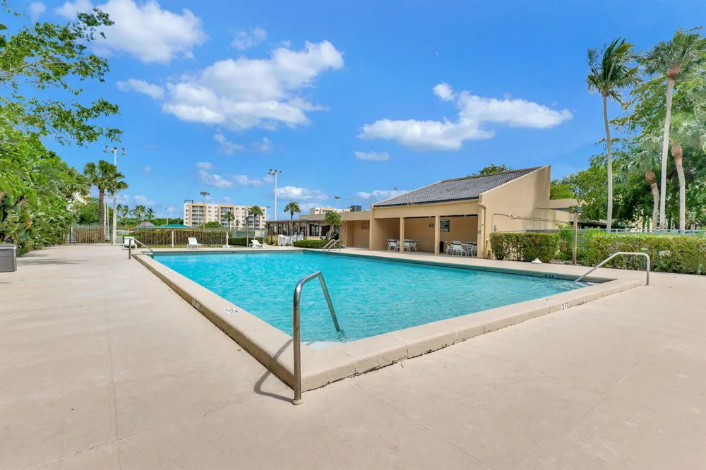 2786 TENNIS CLUB DRIVE #407 West Palm Beach, FL 33417
