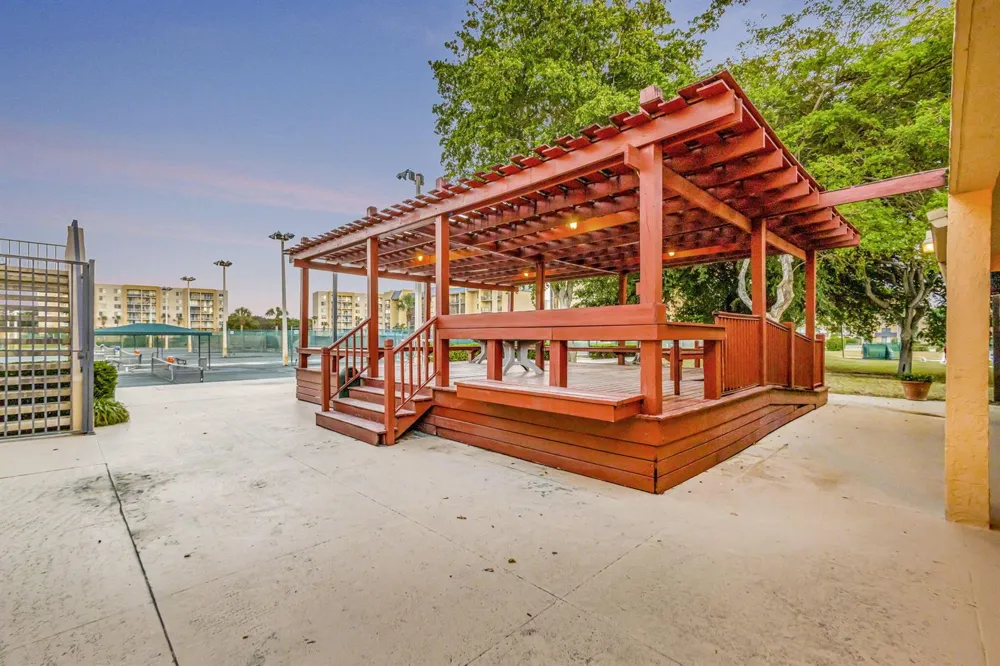 2786 TENNIS CLUB DRIVE #407 West Palm Beach, FL 33417