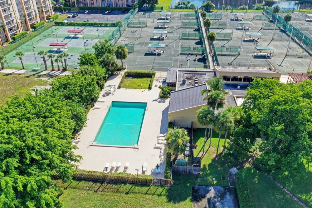 2786 TENNIS CLUB DRIVE #407 West Palm Beach, FL 33417
