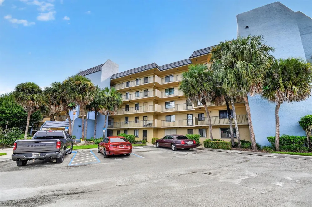 2786 TENNIS CLUB DRIVE #407 West Palm Beach, FL 33417
