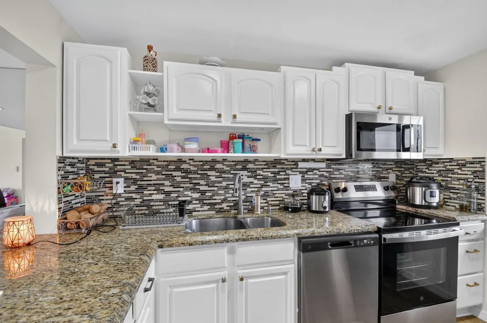2786 TENNIS CLUB DRIVE #407 West Palm Beach, FL 33417