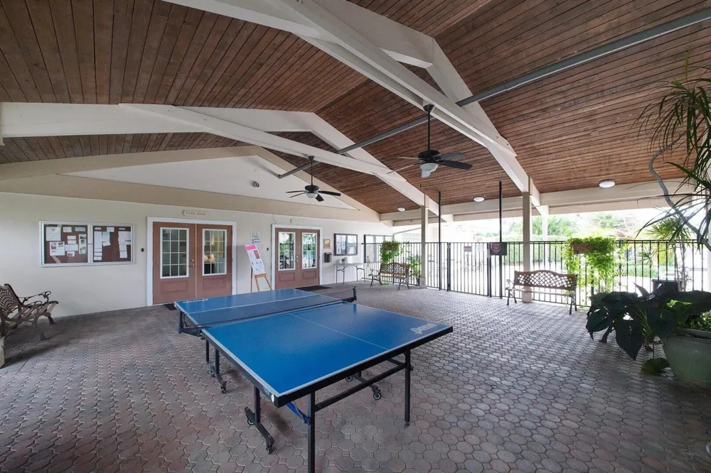 2581 Garden Drive #206 Lake Worth, FL 33461
