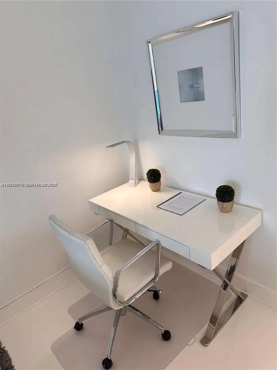 2301 Collins Ave #611 Miami Beach, FL 33139