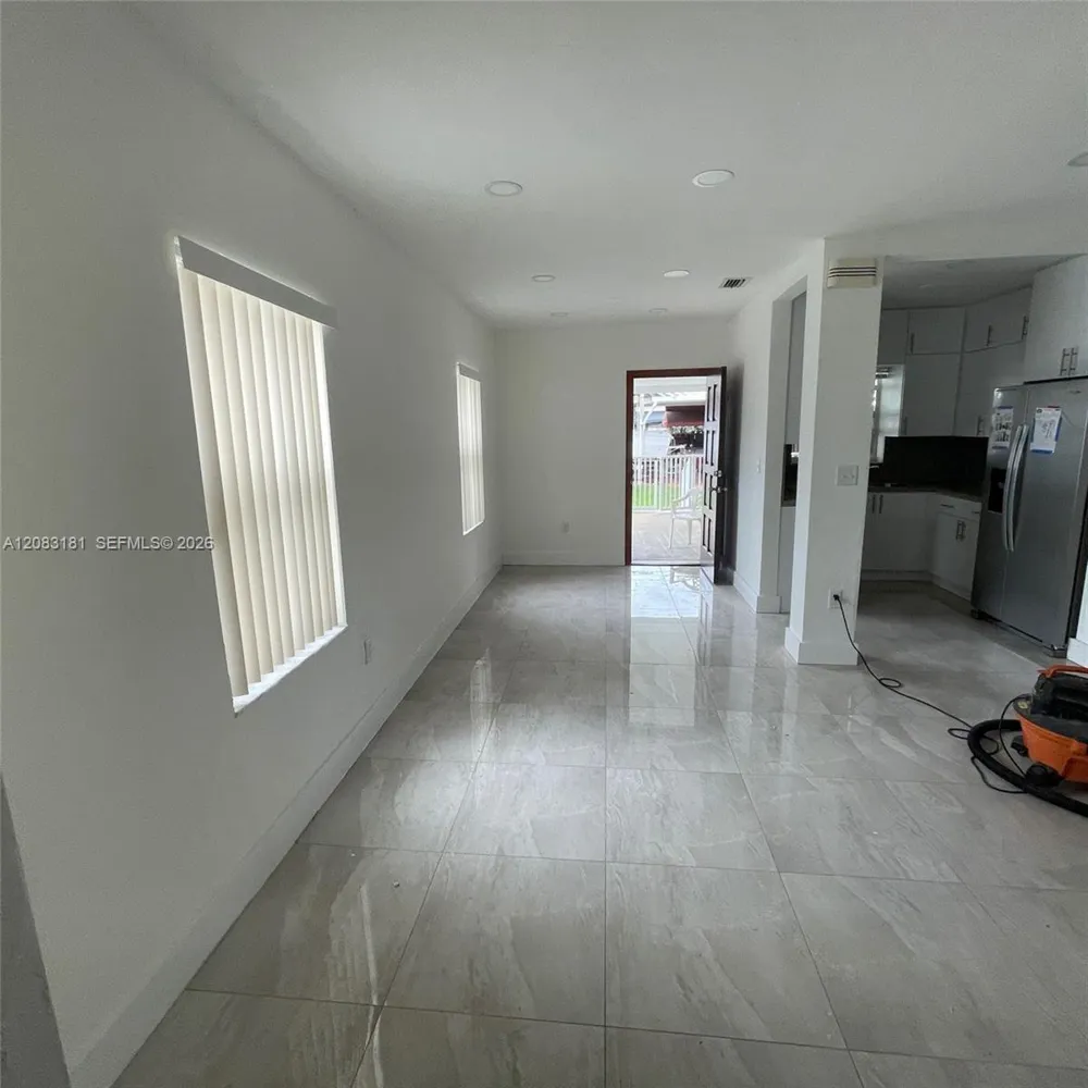 501 SE 7th St #A Hialeah, FL 33010