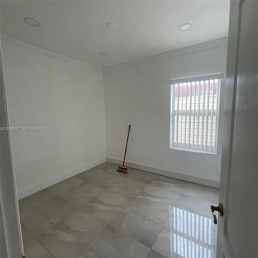 501 SE 7th St #A Hialeah, FL 33010