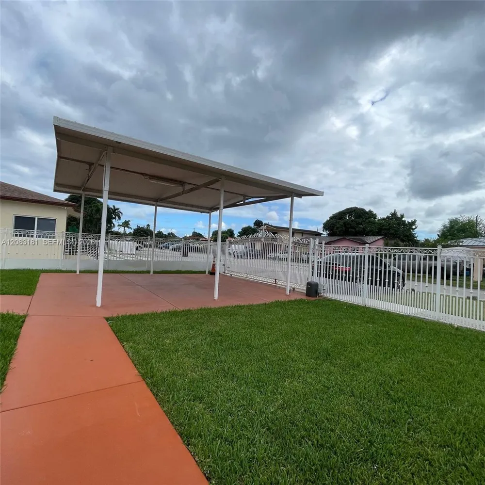 501 SE 7th St #A Hialeah, FL 33010